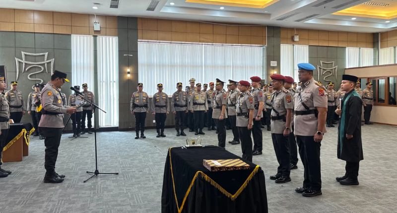 Sertijab 4 PJU Polda Sumbar, Dirreskrimum AKBP Umar dan Dirreskrimsus Kombes Pol Siswantoro